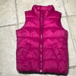 Girls magenta puffer vest